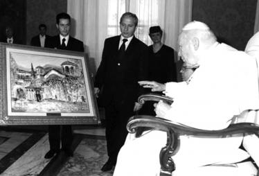 Папа Йоан Павел II получи картина на Павел Митков